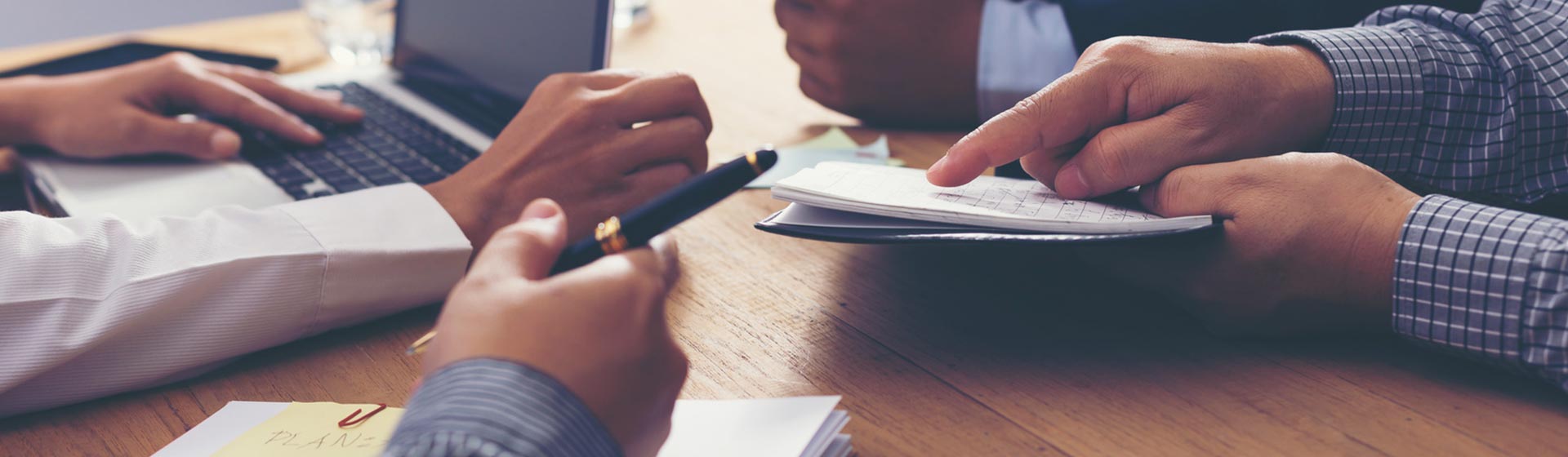 /inc/src/img/theme/banniere/image-banniere-management-et-efficacite-professionnelle-gestion-equipe-manager-communication-doranco-ecole-paris